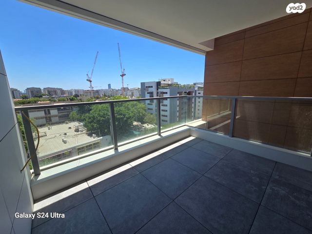 דירה, הרצליה