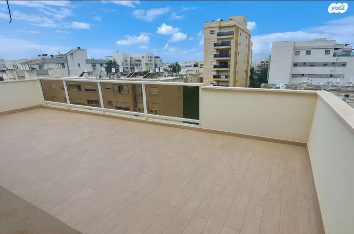 גג/ פנטהאוז, יצחק גרינבוים, עיר, מרכז העיר, נהריה