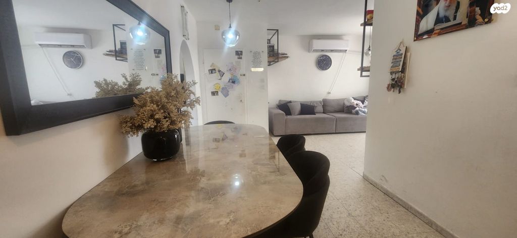 דירה, התאנה, המכבים, גבעת זאב