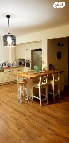 בית פרטי/ קוטג', בית אריה / עופרים