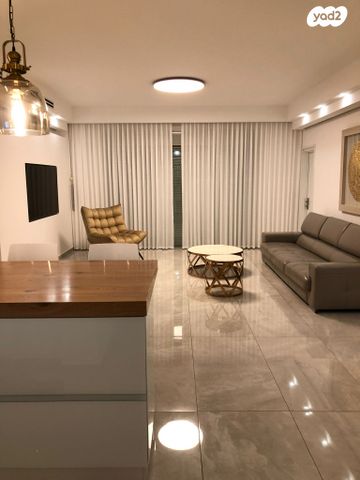 גג/ פנטהאוז, הקריה מע"ר, אשדוד