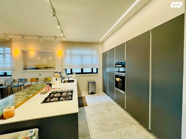 דירה, שדרות רוטשילד 135, לב תל אביב, לב העיר צפון, תל אביב יפו