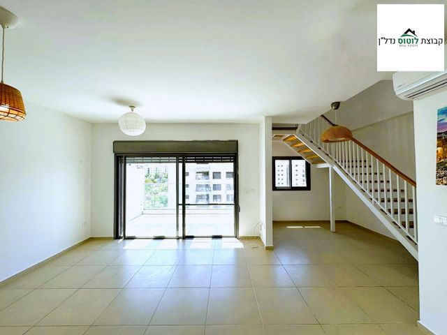 דופלקס, ספיר 11, אבני חן, חריש