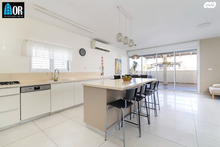 גג/ פנטהאוז, שפטל, רמז, מערב ותיק, ראשון לציון