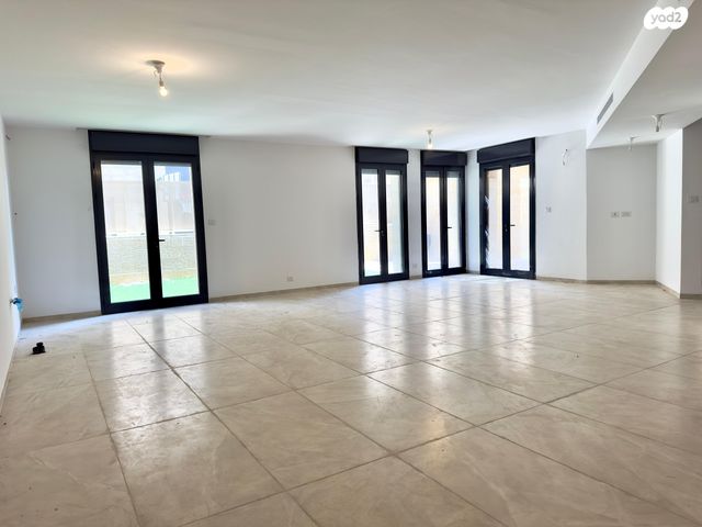 דירת גן, קטמון הישנה, ירושלים