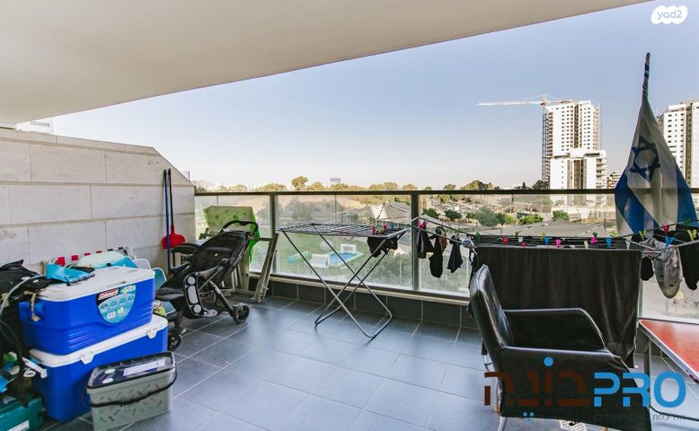 דירה, חיים חפר, הרקפות, ראשון לציון