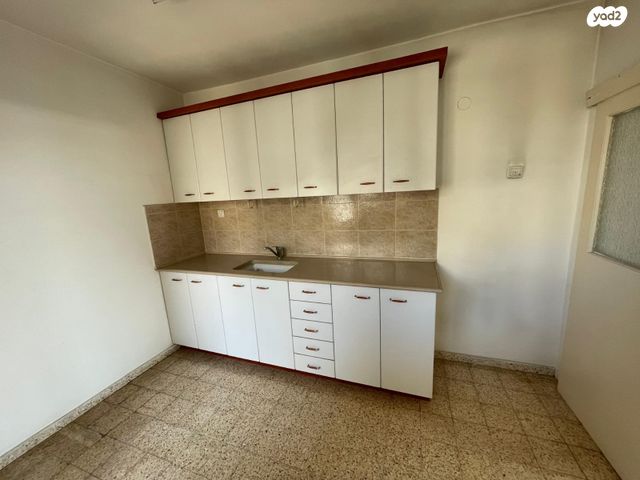 דירה, צבי הירשפלד 30, רמז, מערב ותיק, ראשון לציון