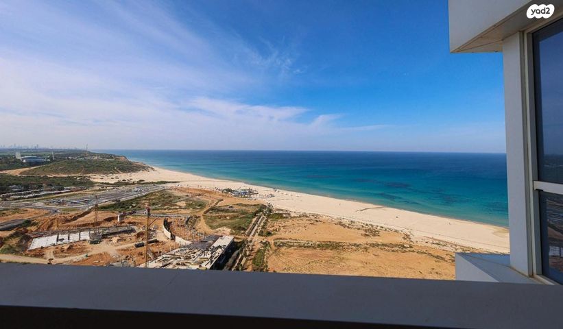 דירה, אהוד מנור, עיר ימים, נתניה