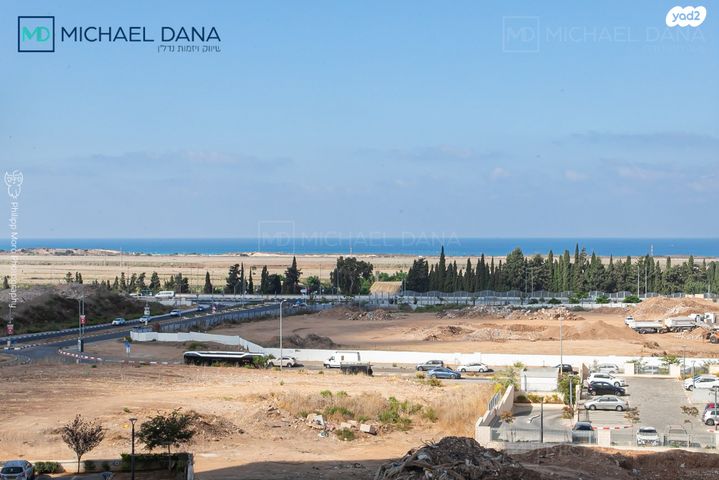 דירה, החותרים, טירת כרמל