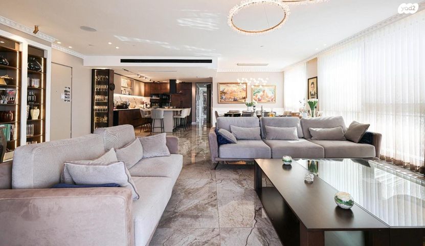 דירה, אהוד מנור, עיר ימים, נתניה