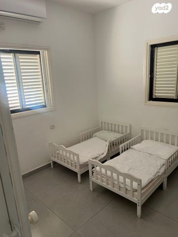 דירה, רחבעם זאבי, גרין ועם, חולון