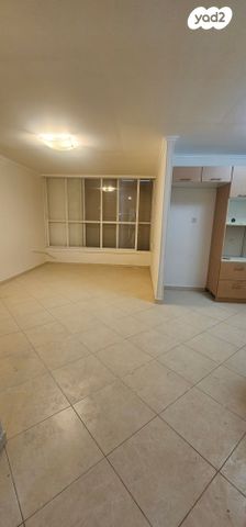 דירה, יפה נוף, הראשונים, שלומי