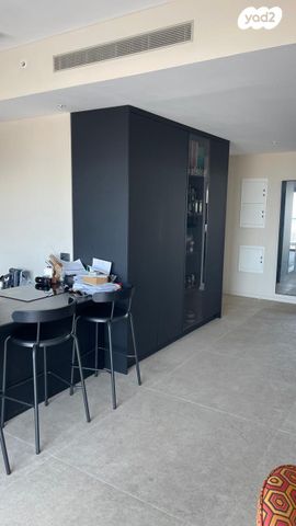 גג/ פנטהאוז, אריק איינשטיין 3, דרום חדש, פארק הים, בת ים