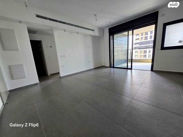 דירה, ראול ולנברג 33, רמת החייל, תל אביב יפו