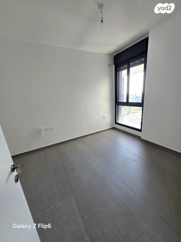 דירה, ראול ולנברג 33, רמת החייל, תל אביב יפו