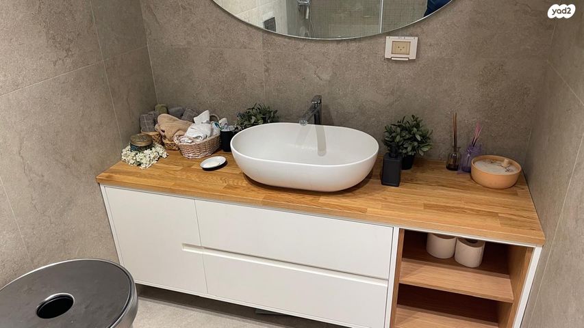 גג/ פנטהאוז, אריק איינשטיין 3, דרום חדש, פארק הים, בת ים