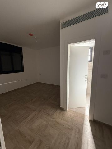 דירה, רב עמרם, בית שמש