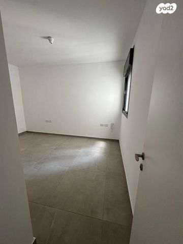 דירה, הגפן, כרמי הנדיב, אחוזת רוטנר, קרית מלאכי