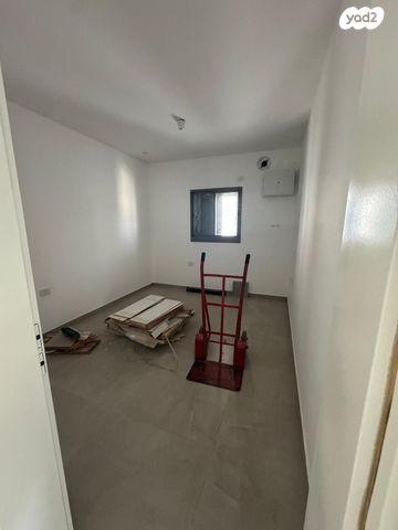 דירה, הגפן, כרמי הנדיב, אחוזת רוטנר, קרית מלאכי