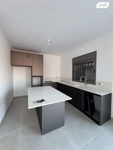 גג/ פנטהאוז, נחל קדרון 1, פארק הנחל, באר שבע