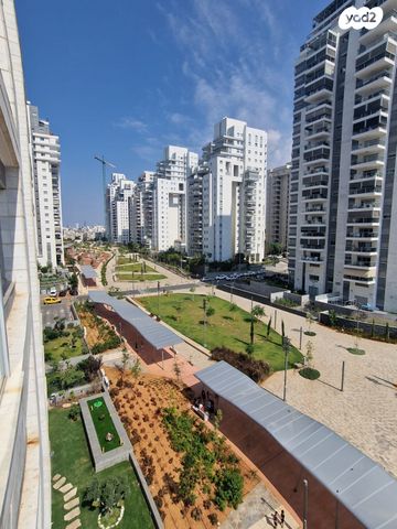 דירה, גולדה מאיר, ח-501, חולון