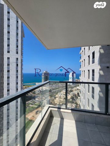 דירה, אמנון ליפקין שחק 3, נוף הטיילת, נתניה