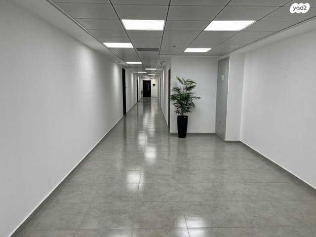 משרדים, יצחק נבון, עפולה