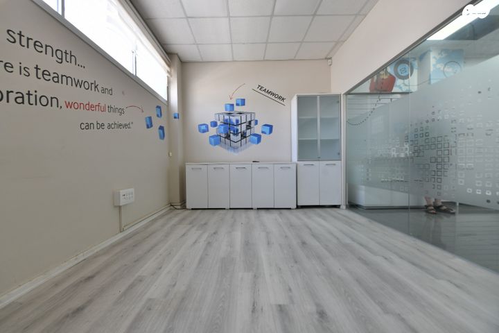 חנויות/ שטח מסחרי