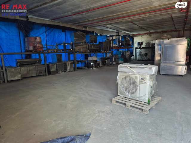 חנויות/ שטח מסחרי, התאנה, כפר קאסם