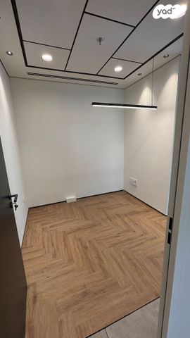 משרדים, לוחמי האש 1, קרית אונו