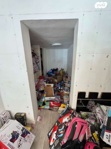 חנויות/ שטח מסחרי, רש"י, רמת גן