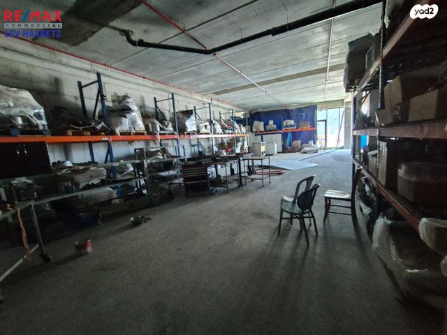 חנויות/ שטח מסחרי, התאנה, כפר קאסם