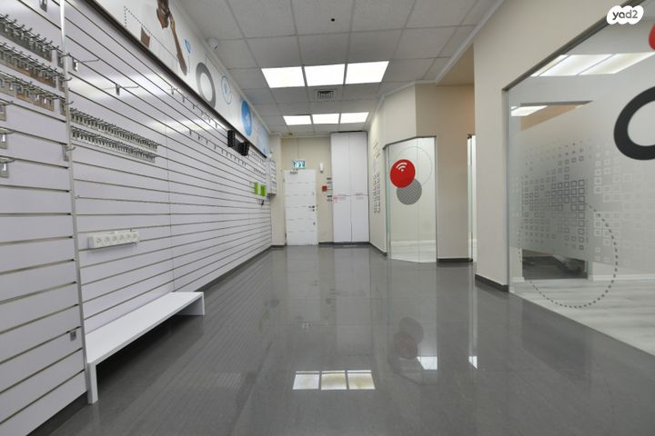 חנויות/ שטח מסחרי, יהוד מונוסון