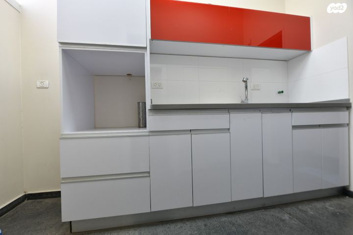 חנויות/ שטח מסחרי, יהוד מונוסון