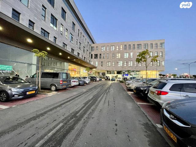 משרדים, יצחק נבון, עפולה