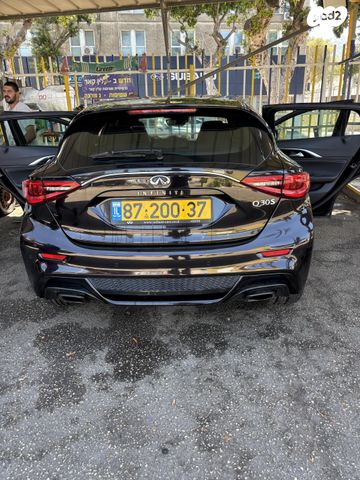אינפיניטי Q30