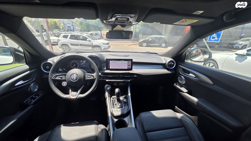 אלפא רומיאו טונלה