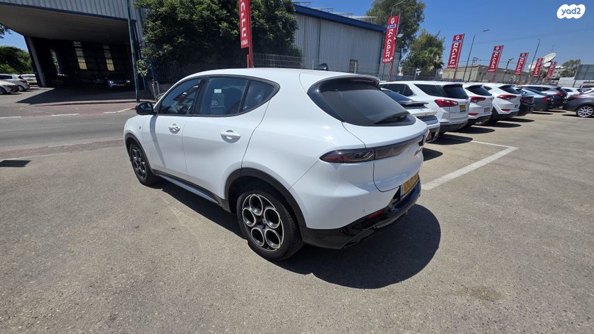 אלפא רומיאו טונלה