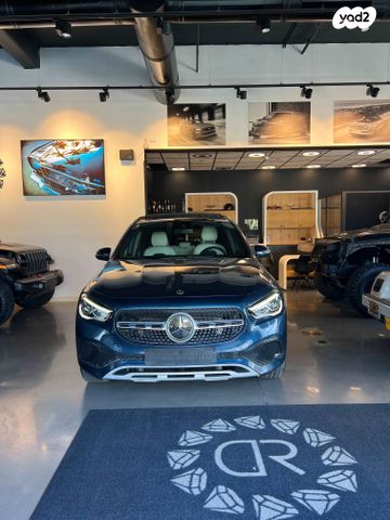 מודעת רכב מרצדס-בנץ GLA