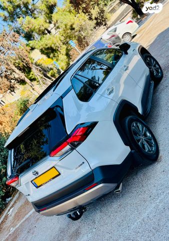 טויוטה RAV4