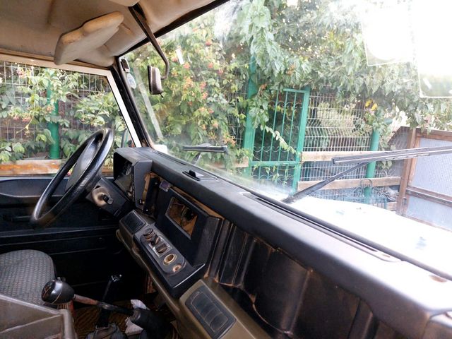 לנד רובר דיפנדר