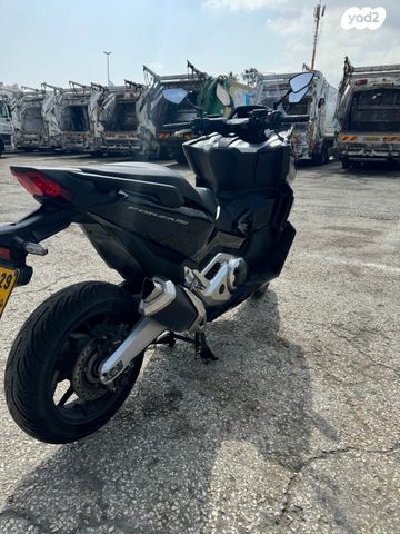 הונדה פורזה 750