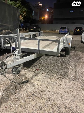 מודעת רכב נגרר (קראוון נגרר)