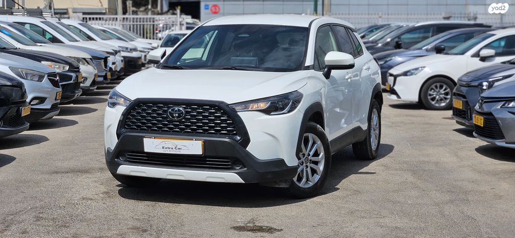 מודעת רכב טויוטה קורולה קרוס