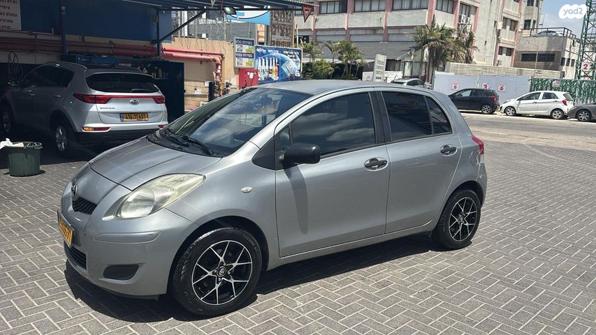 מודעת רכב טויוטה יאריס