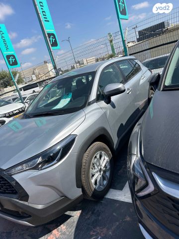 טויוטה קורולה קרוס