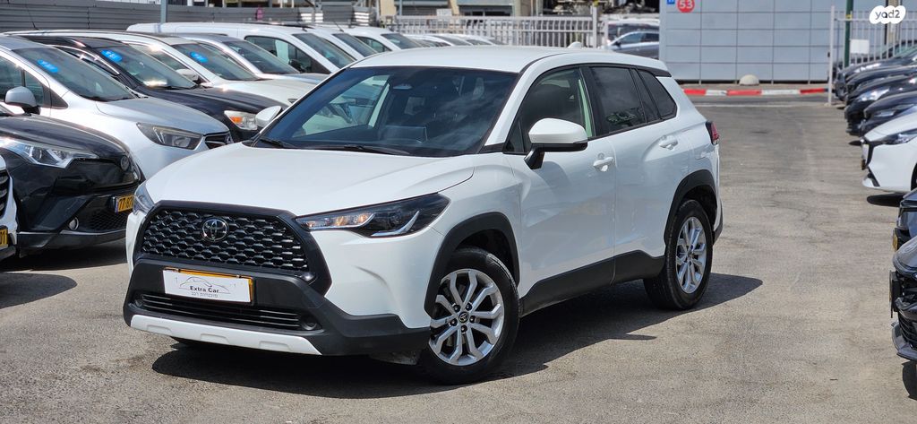 טויוטה קורולה קרוס