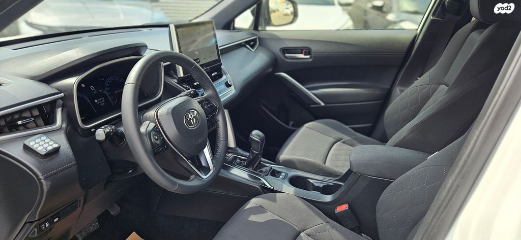 טויוטה קורולה קרוס