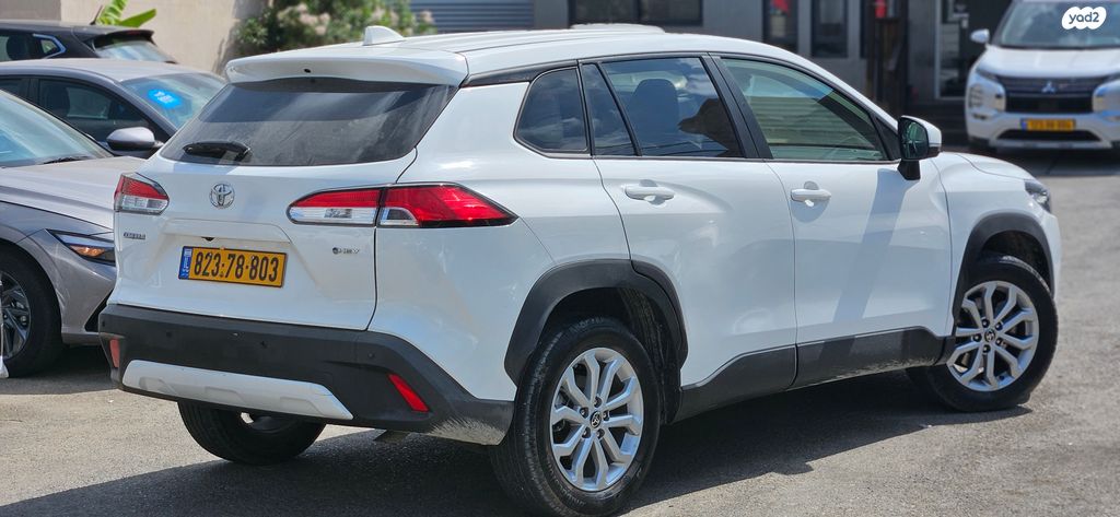 טויוטה קורולה קרוס