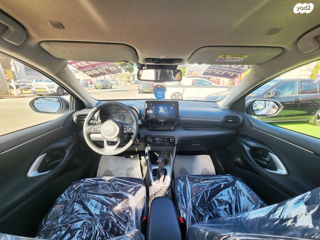 טויוטה יאריס